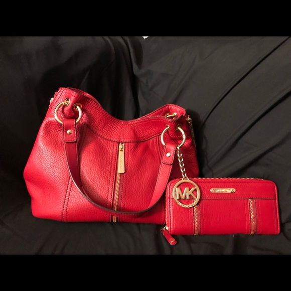 SOLD!! Michael Kors Handbag & Wallet NWOT - Picture 5 of 5